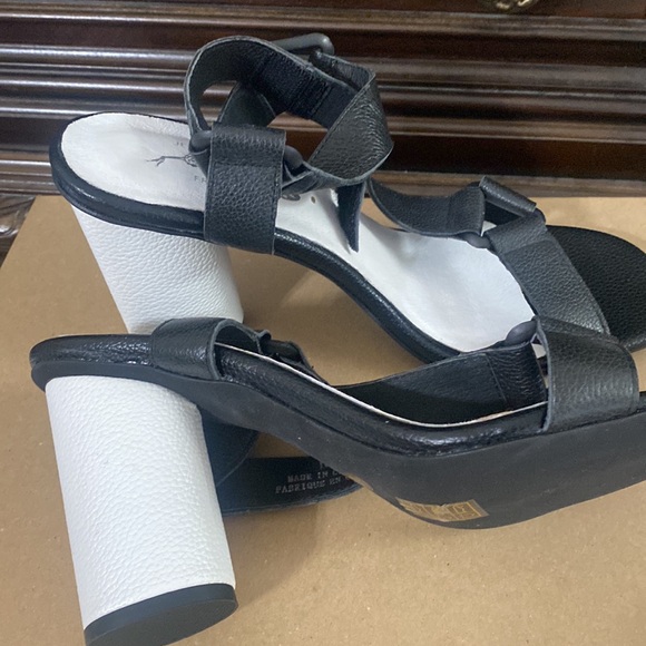 Jeffrey Campbell black and white sandals - Picture 3 of 3